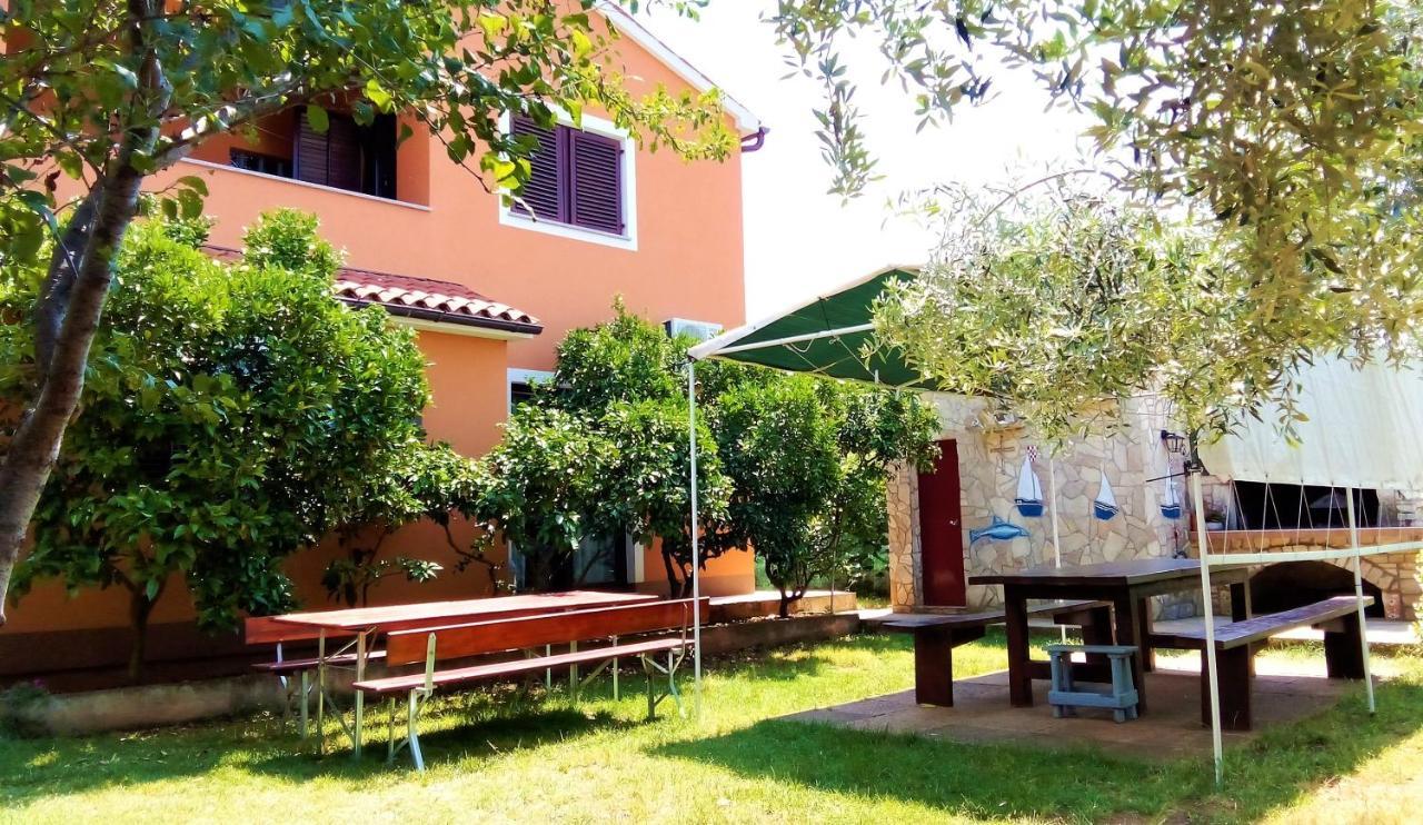 House Silvija Pula Apartment Exterior photo
